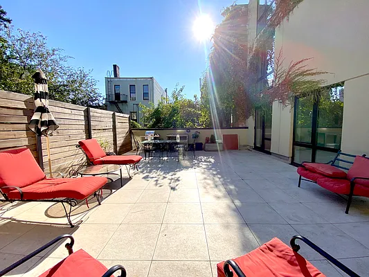 Rented by Compass | media 25