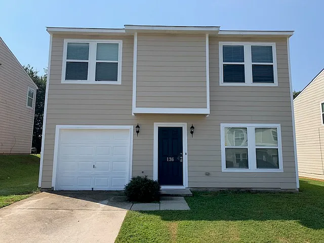 3 bed, 1596 sqft, $1,450 — Photo 1