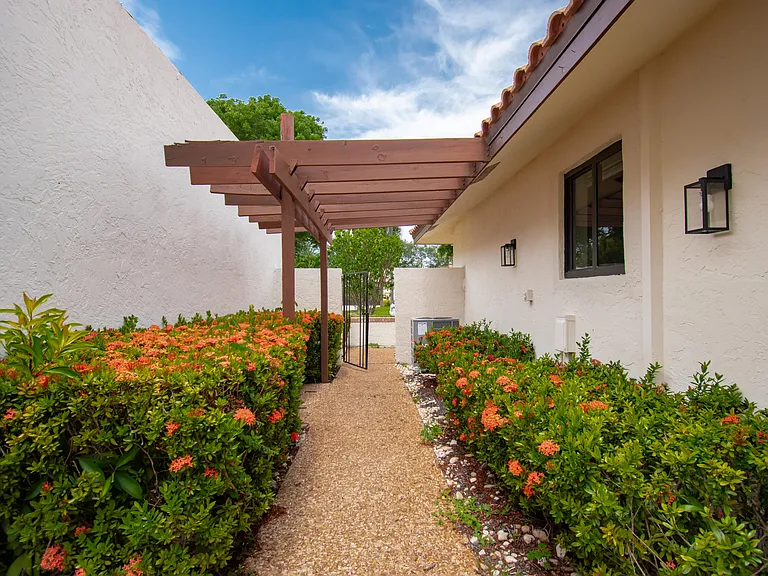 21440 Campo Allegro Dr — Photo 6