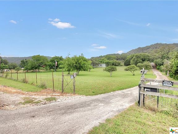 3rd image of 1285 Island View Dr