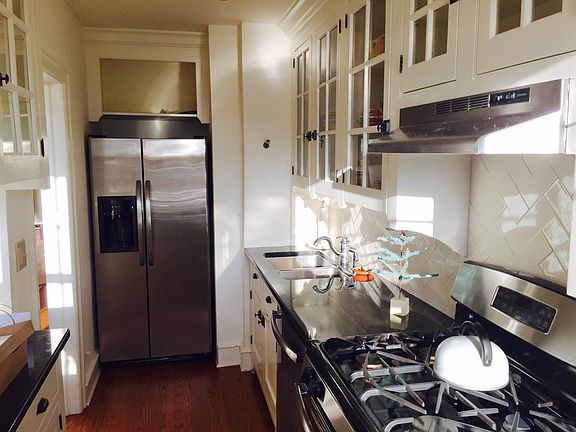 5th image of 8001 Germantown Ave APT 31