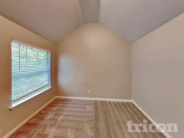 4430 Reserve Hill Xing — Photo 13