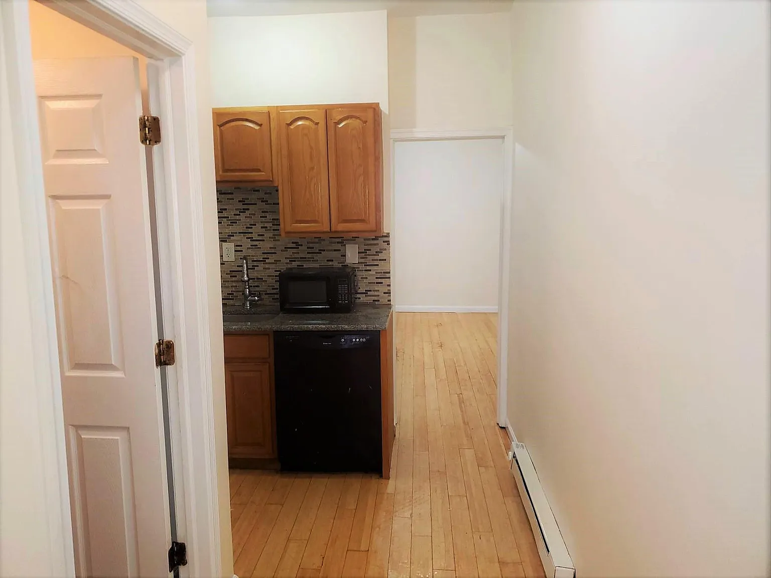 1 bed, 600 sqft, $800 — Photo 3