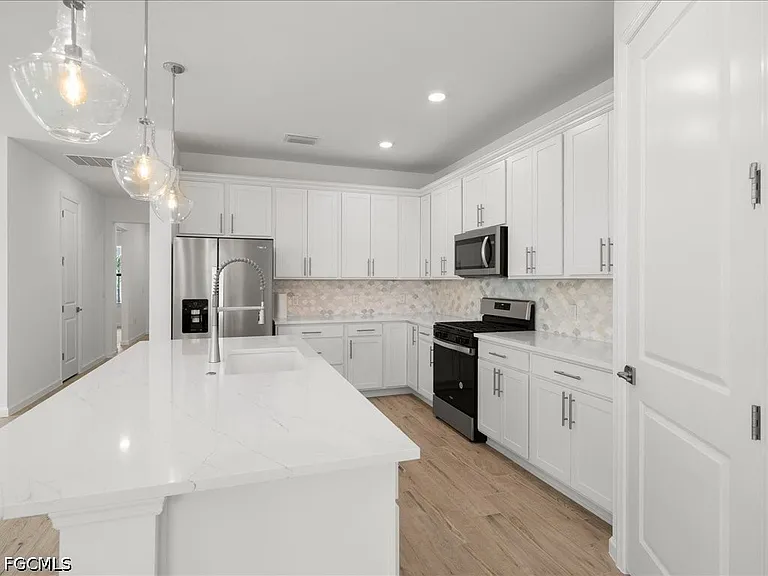 18262 Parksville Dr — Photo 7