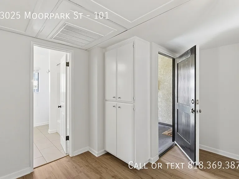13025 Moorpark St #101 — Photo 26