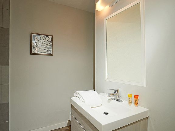 5th image of 3755 Inglewood Blvd #6