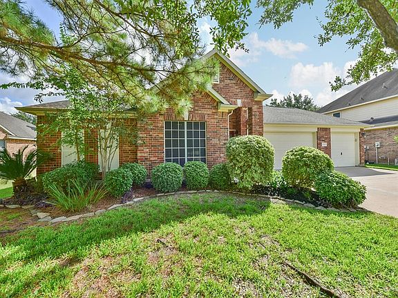 3rd image of 10418 Pavonia Dr
