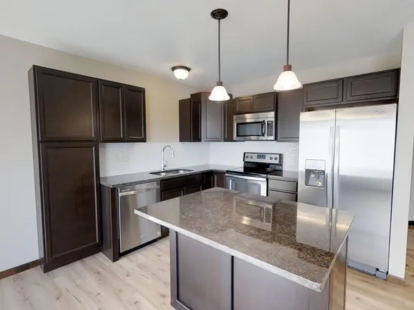 8720 E Harry St, Wichita, KS 67207