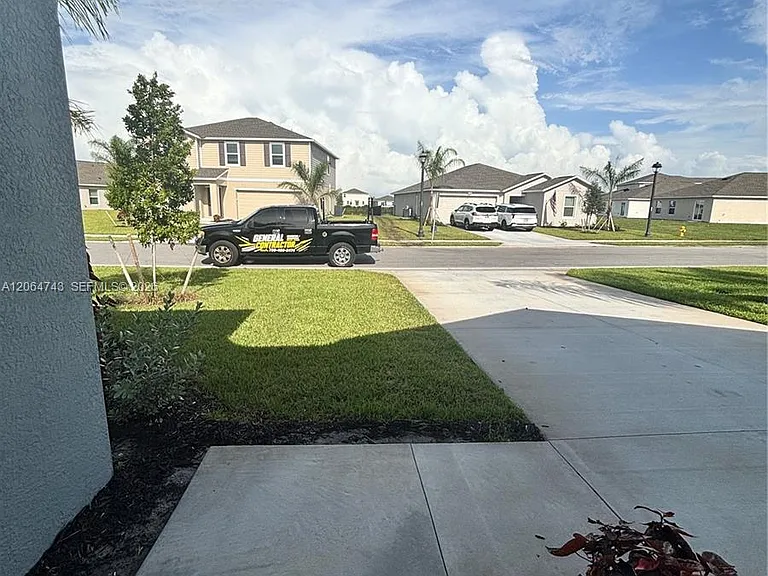 11605 Savanna Lake Blvd — Photo 16