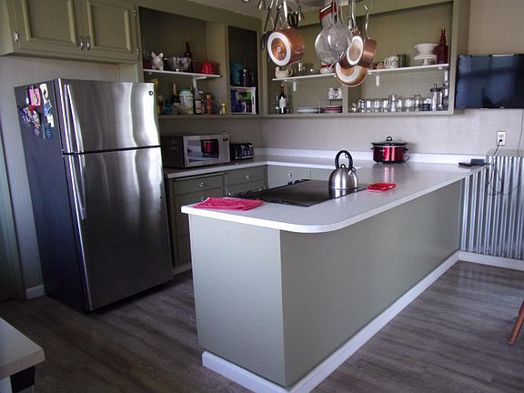 4th image of 13701 E Kettleman Ln