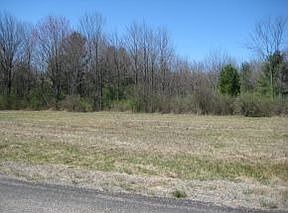 2nd image of 4 Fieldstone Ln