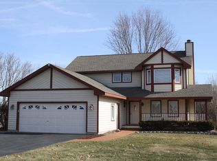 9529 Champion Ct, Spring Grove, IL 60081