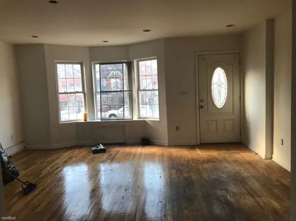 2946 Hering Ave, Bronx, NY 10469