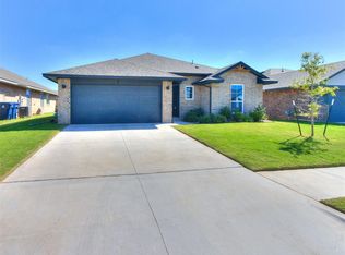 1004 Acacia Creek Dr, Yukon, OK 73099