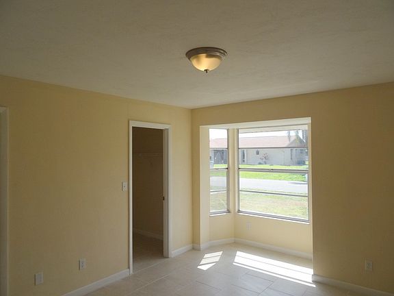 4th image of 19365 Coraltree Ct