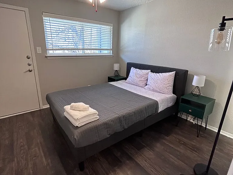 2801 Hemphill Park #A201 — Photo 5
