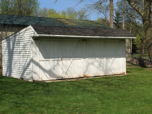 5th image of 312 Riverdale Dr