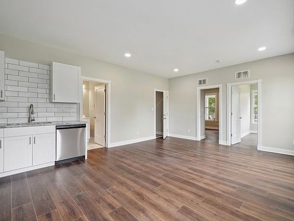 5th image of 68 E Philadelphia St APT 2