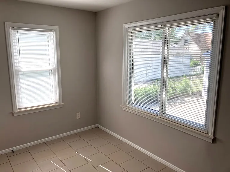 959 E Shevlin Ave — Photo 8