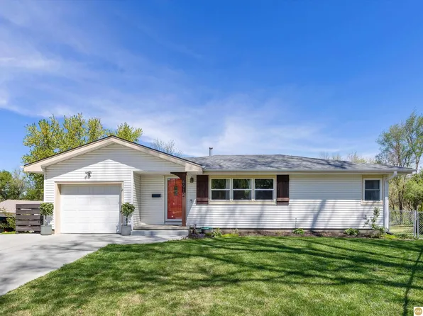 4912 Drexel St, Omaha, NE 68117