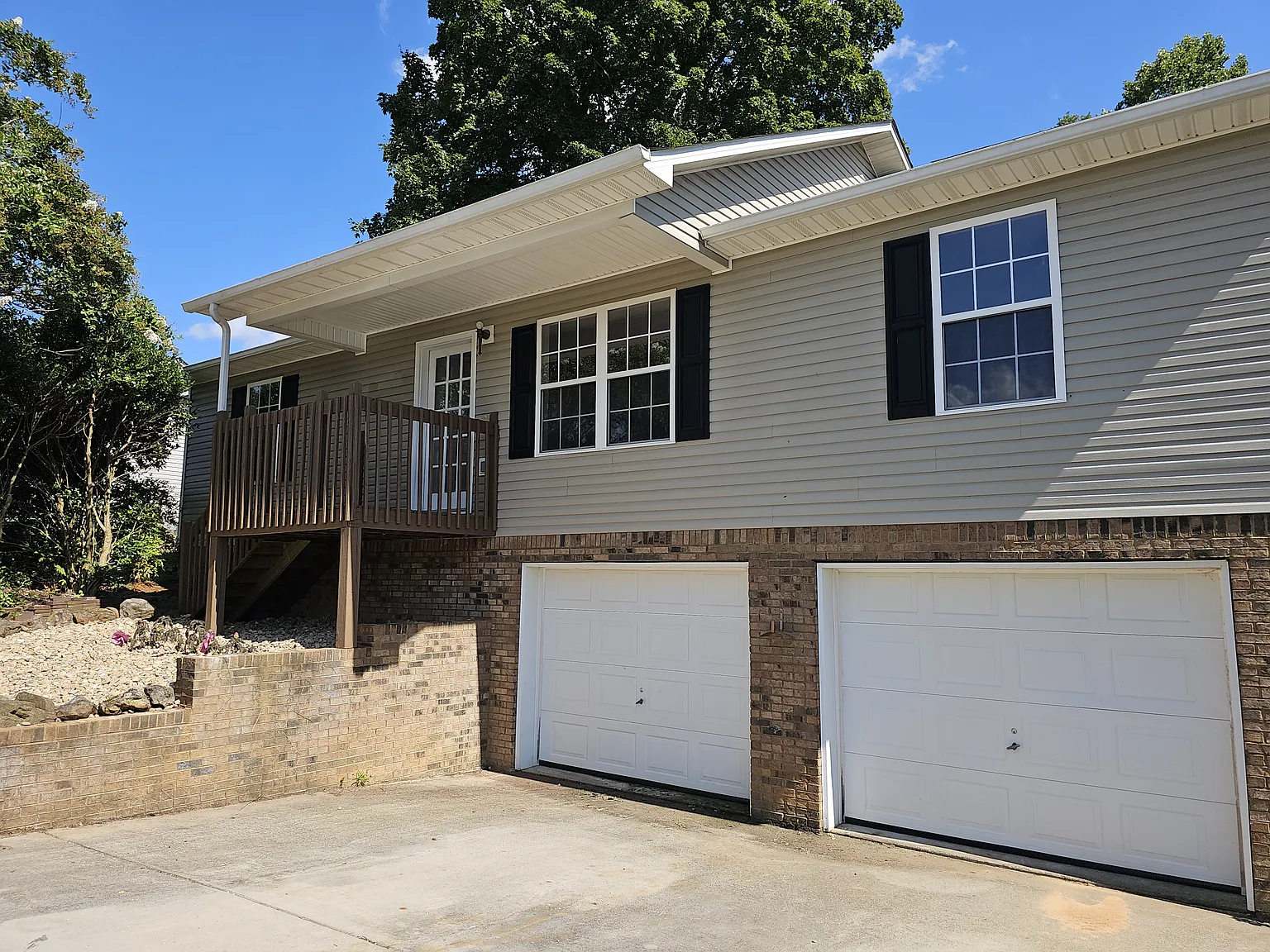 3 bed, 1400 sqft, $2,495 — Photo 3