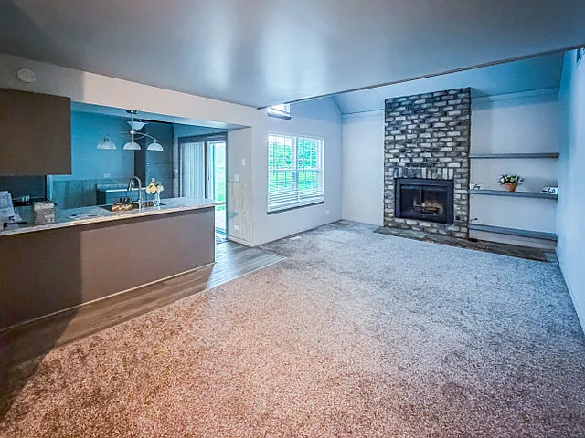 939 Chase Ct — Photo 6