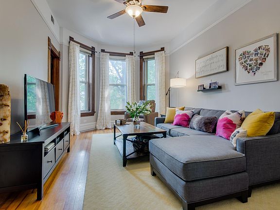 2nd image of 916 N Winchester Ave #2