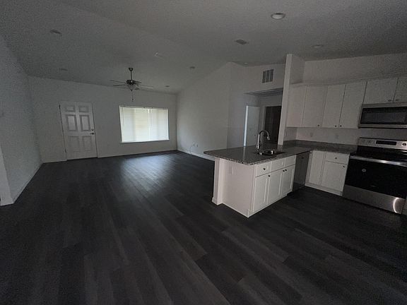 5th image of 9 Maple Dr