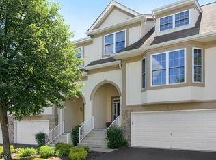 12 Ardsley Ct, Denville, NJ 07834
