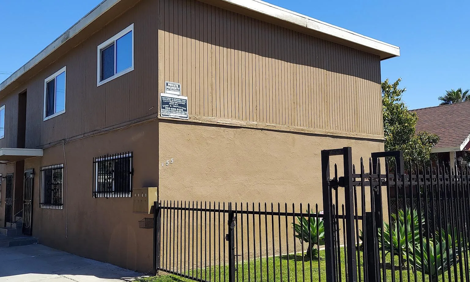 2 bed, 1.5 bath, 900 sqft, $2,400 — Photo 3