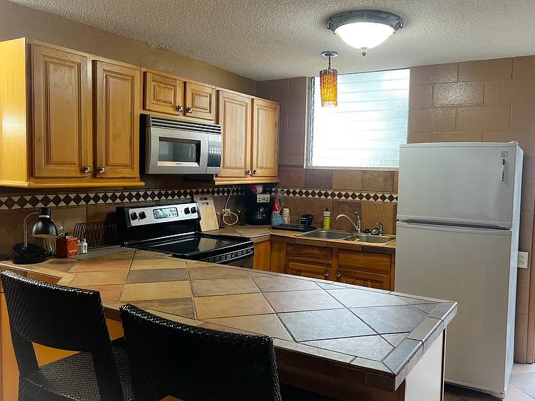 2412 Koa Ave #202 — Photo 2