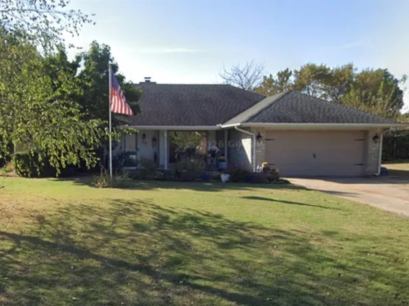 21 Oak Hill Rd, Shawnee, OK 74804