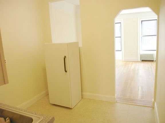 4th image of 1165 2nd Ave APT 3N