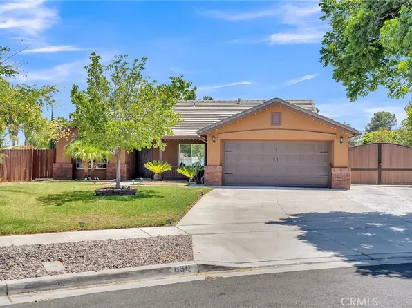 850 Canary Ln, Corona, CA 92879