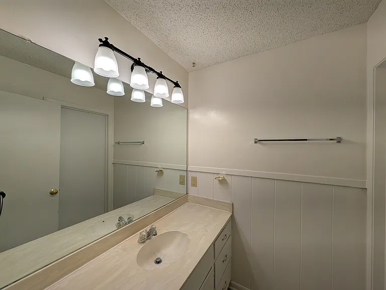 403 W Heritage Dr — Photo 36