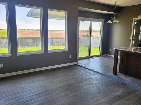 Lots of windows, covered porch