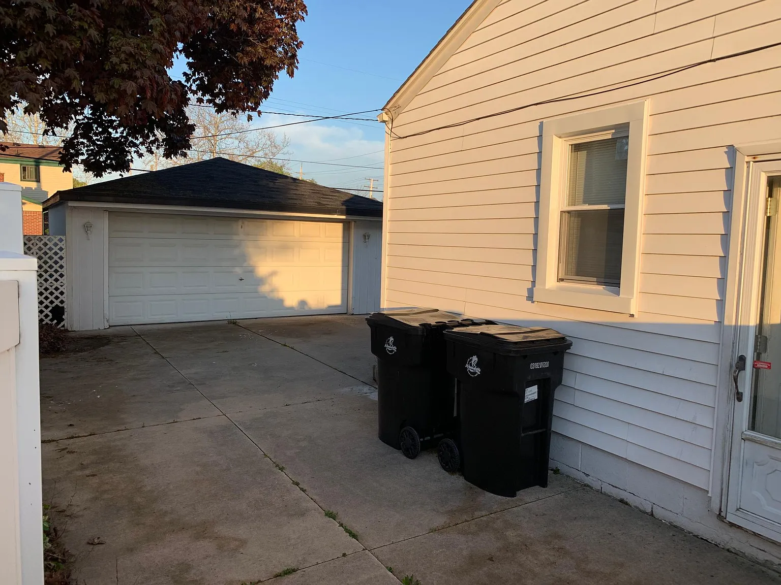 2 bed, 982 sqft, $1,100 — Photo 2