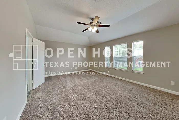 21884 Whispering Forest Dr — Photo 8