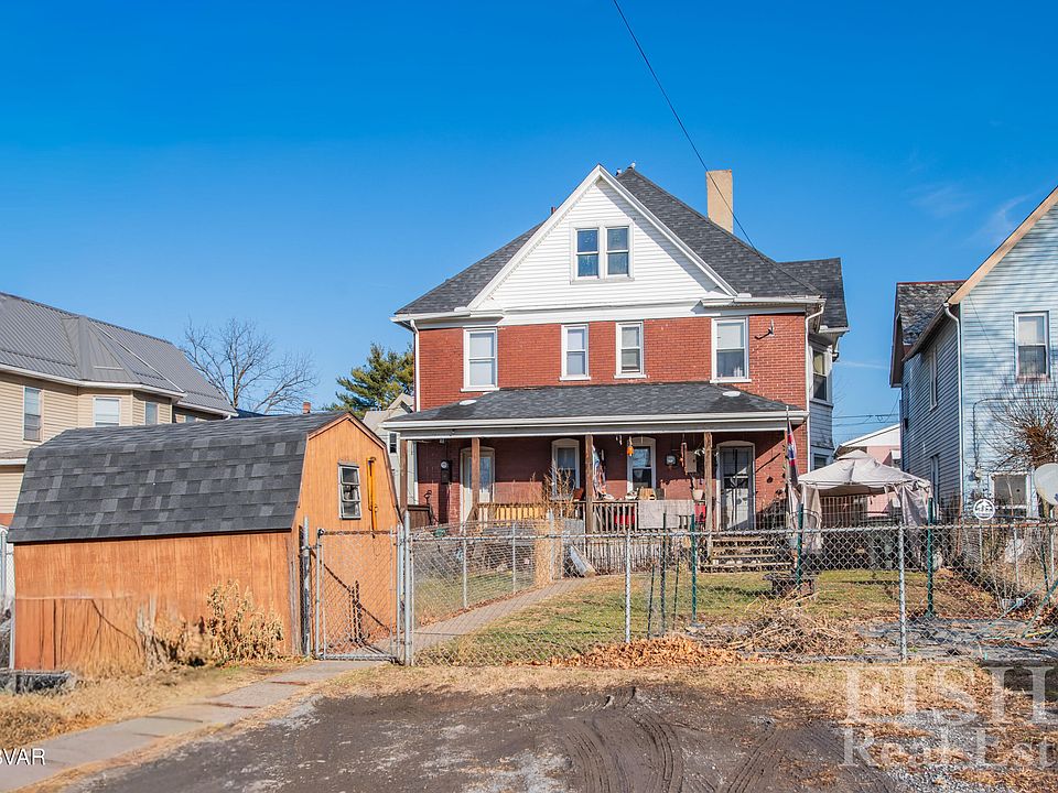 2nd image of 352 Hastings St