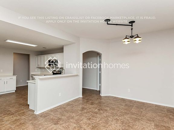 5th image of 224 Chimney Rock Dr