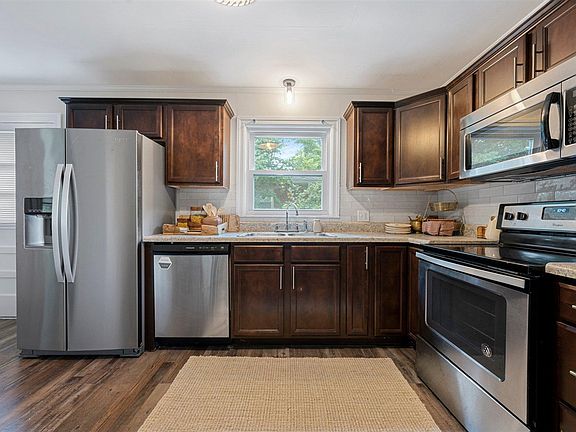4th image of 433 Bellevue Ave