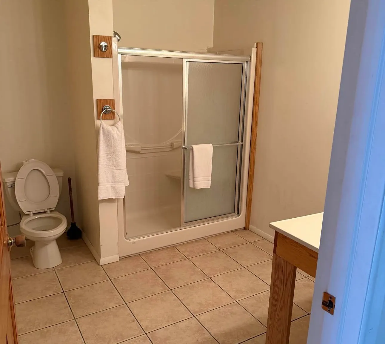 Studio, 750 sqft, $1,275 — Photo 2