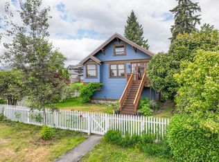 534 E 7th St, North Vancouver, BC V7L 1S3