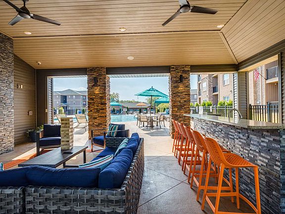Pool Cabana & Outdoor Entertainment Bar