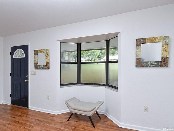 5th image of 25633 SW 19th Ave