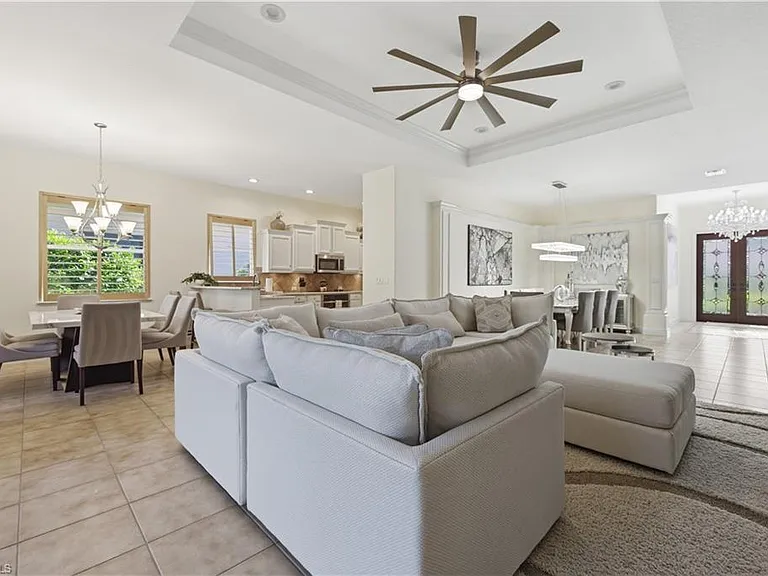 9235 Troon Lakes Dr — Photo 6