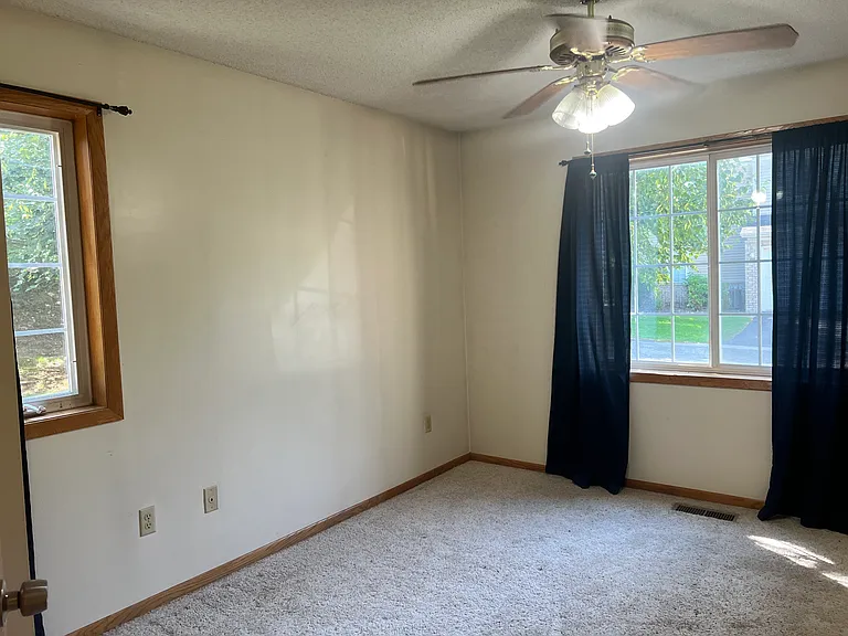 2240 Ranchview Ln N #83 — Photo 9
