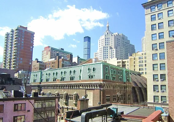 Rented by City Connections Realty | media 30