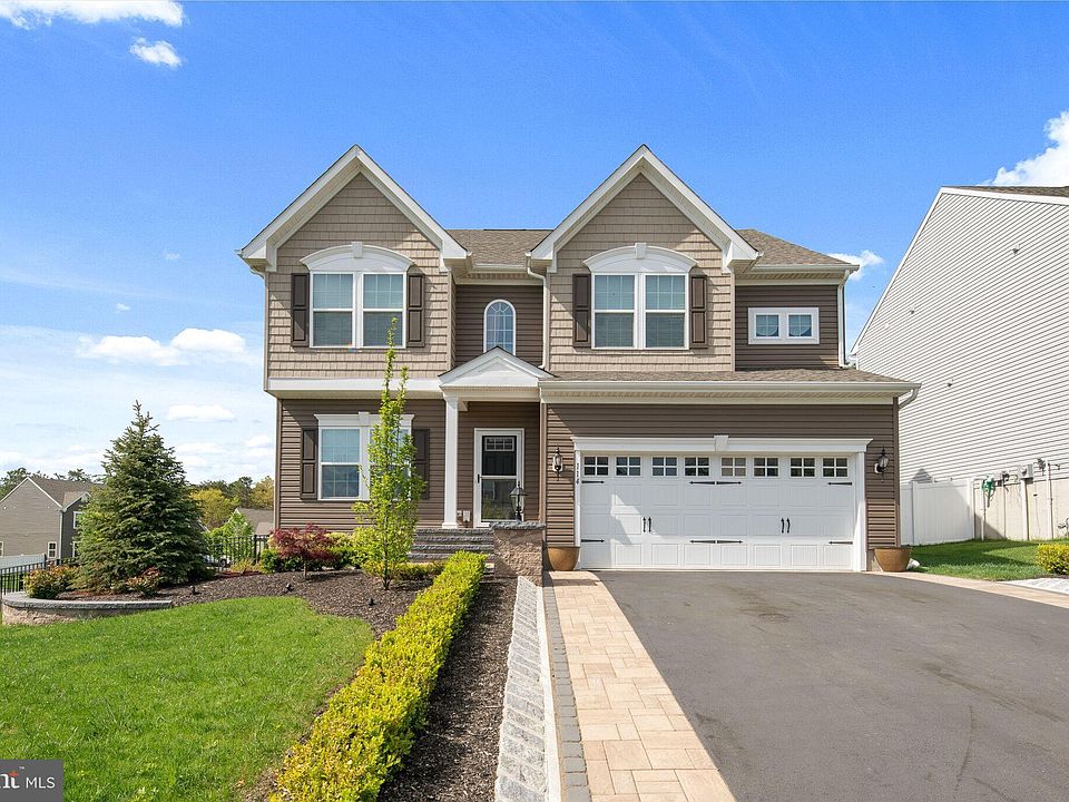 1st image of 114 Sinclair Ln