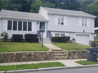 170 Ortoleva Dr, Providence, RI 02909